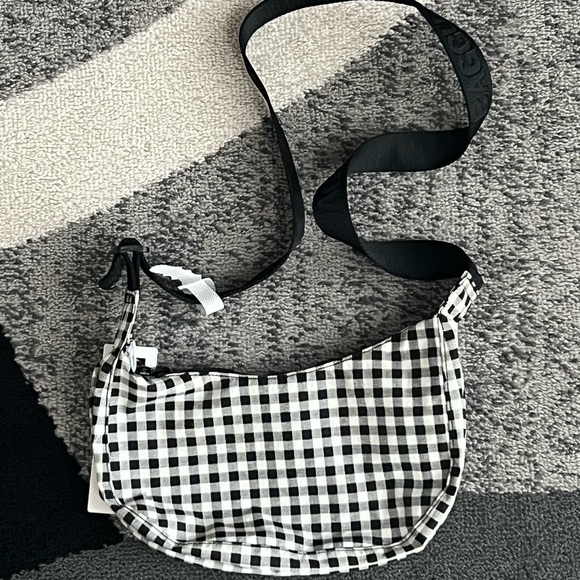 Baggu Small Crescent Crossbody Bag in Black & White Gingham - Picture 2 of 2